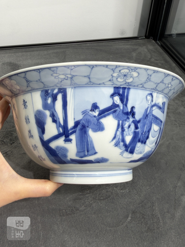清康熙青花西厢记人物故事纹折沿碗 - 图7